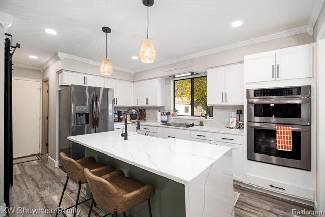 Builiding view three for 7936 Rampart, Waterford, MI. 48327