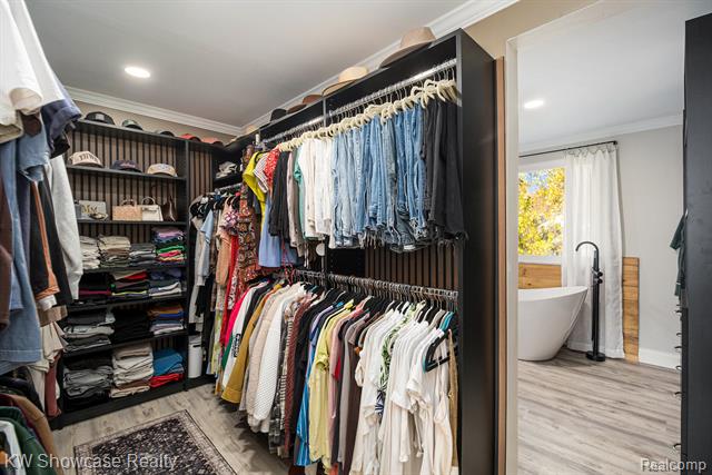 Builiding view twelve for 7936 Rampart, Waterford, MI. 48327