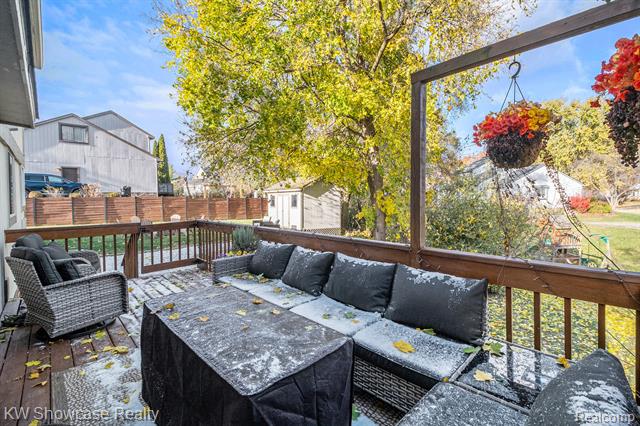 Builiding view twenty one for 7936 Rampart, Waterford, MI. 48327