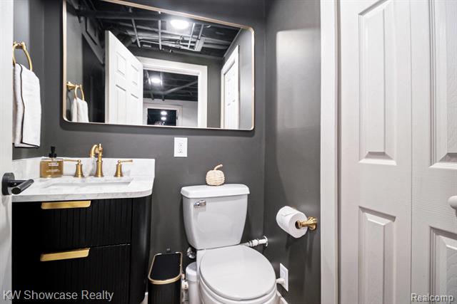 Builiding view twenty for 7936 Rampart, Waterford, MI. 48327