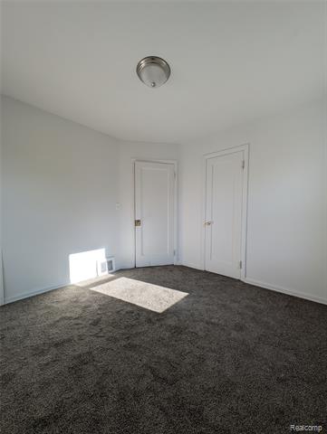 Builiding view eleven for 305 South W, Pontiac, MI. 48341