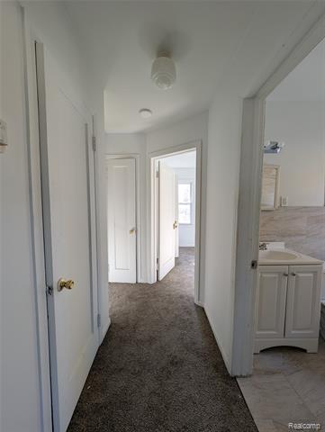 Builiding view nine for 305 South W, Pontiac, MI. 48341