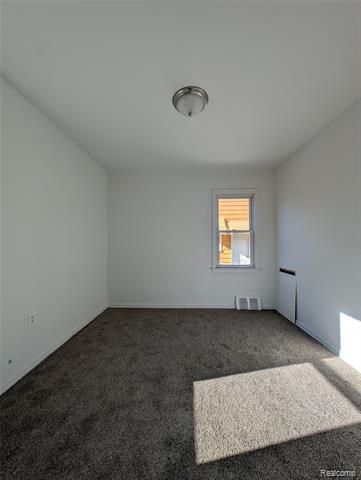 Builiding view ten for 305 South W, Pontiac, MI. 48341