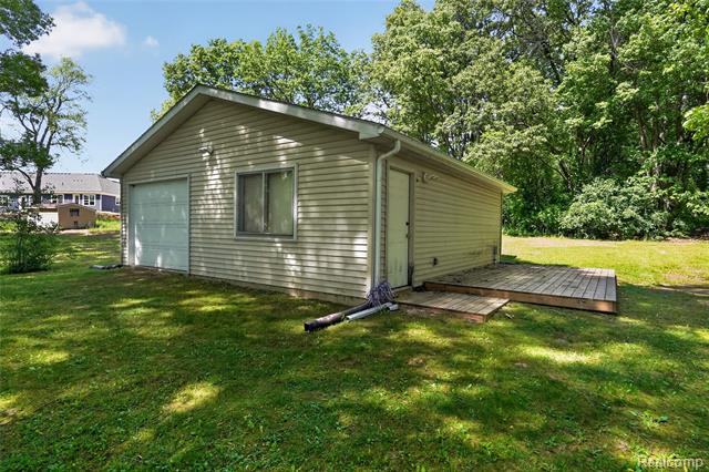 Builiding view fifty five for 8668 Cooley Beach, White Lake, MI. 48386