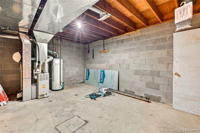 Builiding view forty six for 8668 Cooley Beach, White Lake, MI. 48386