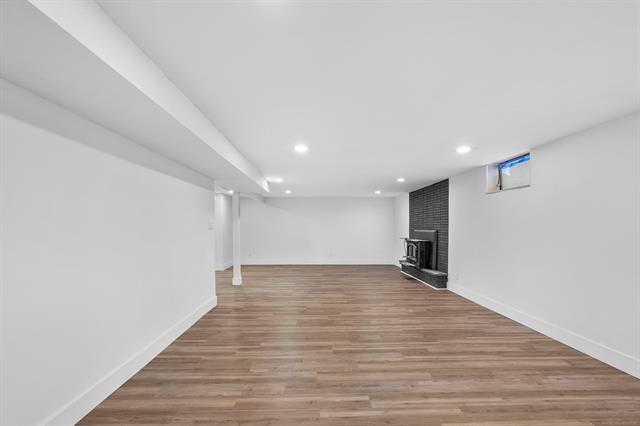 Builiding view twenty four for 2051 Avondale, Keego Harbor, MI. 48320