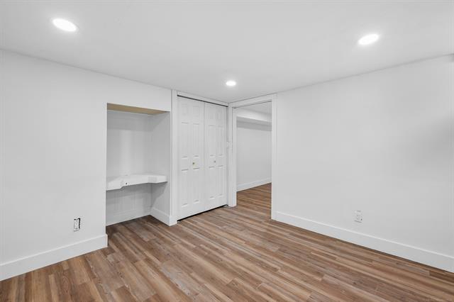 Builiding view twenty three for 2051 Avondale, Keego Harbor, MI. 48320