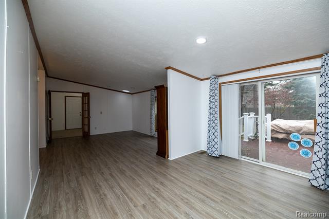 Builiding view nine for 9198 Ashdown, White Lake, MI. 48386