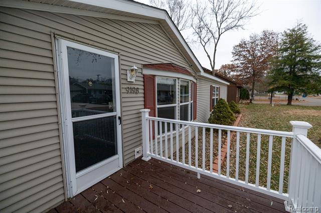 Builiding view one for 9198 Ashdown, White Lake, MI. 48386