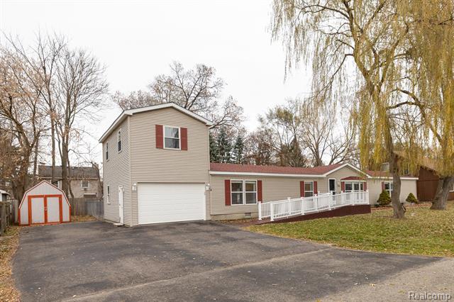 Builiding view thirty one for 9198 Ashdown, White Lake, MI. 48386