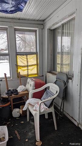 Builiding view nine for 447 E Wilson, Pontiac, MI. 48341