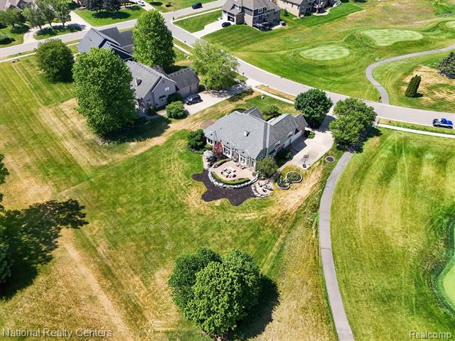 Builiding view forty three for 1042 Saint Andrews, Highland, MI. 48357