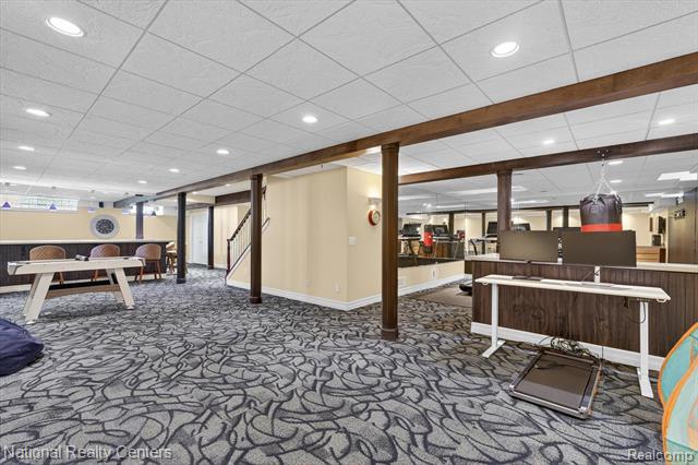 Builiding view thirty four for 1042 Saint Andrews, Highland, MI. 48357