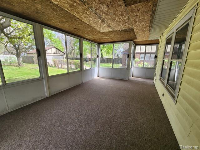 Builiding view twenty three for 80 E Iroquois, Pontiac, MI. 48341