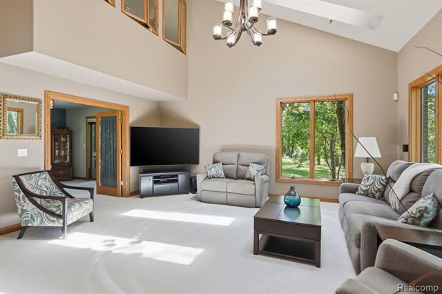 Builiding view eight for 356 Avanti, Highland, MI. 48357