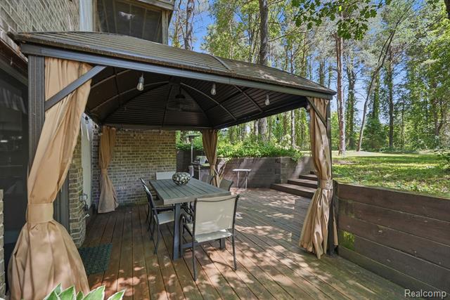 Builiding view fifty for 356 Avanti, Highland, MI. 48357