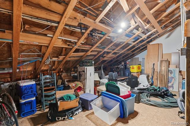 Builiding view forty three for 356 Avanti, Highland, MI. 48357
