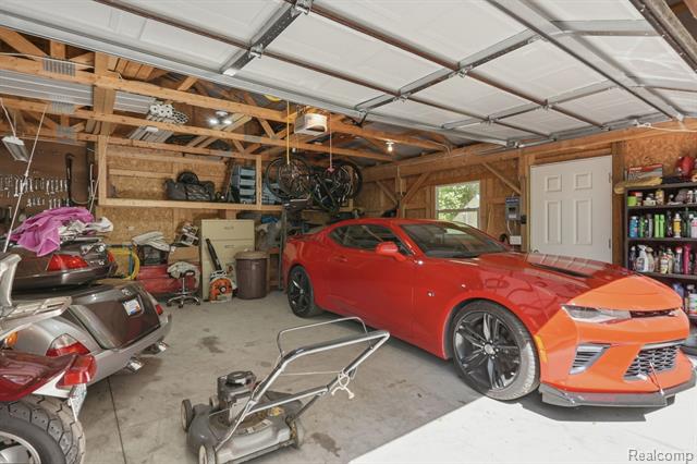 Builiding view forty for 356 Avanti, Highland, MI. 48357
