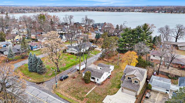 Builiding view nineteen for 5010 Cass Elizabeth, Waterford, MI. 48327