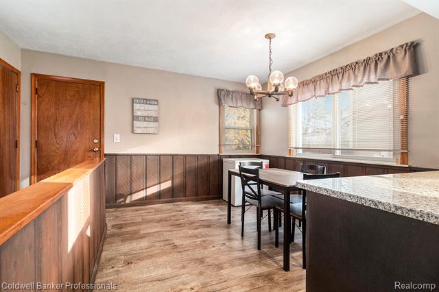 Builiding view six for 5010 Cass Elizabeth, Waterford, MI. 48327