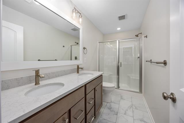 Builiding view ten for 210 Elkenburg, South Haven, MI. 49090