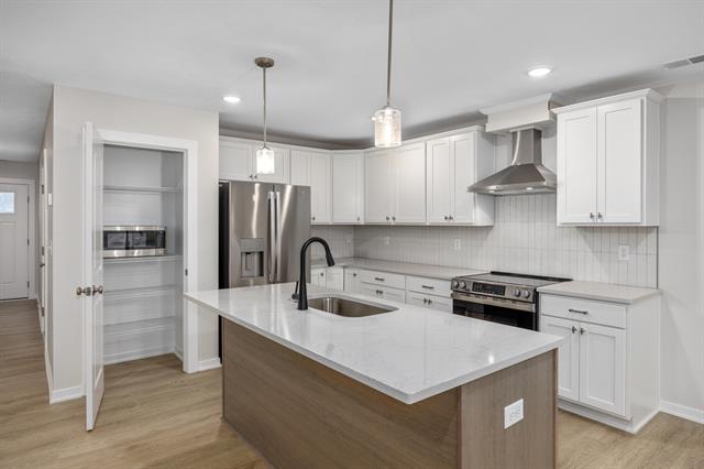 Builiding view three for 210 Elkenburg, South Haven, MI. 49090