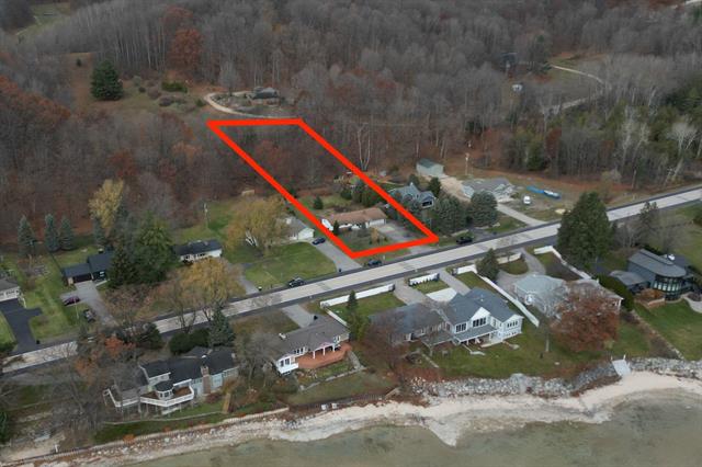 Builiding view thirty five for 7222 West Bay Shore, Traverse City, MI. 49684