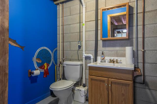 Builiding view twenty four for 7222 West Bay Shore, Traverse City, MI. 49684