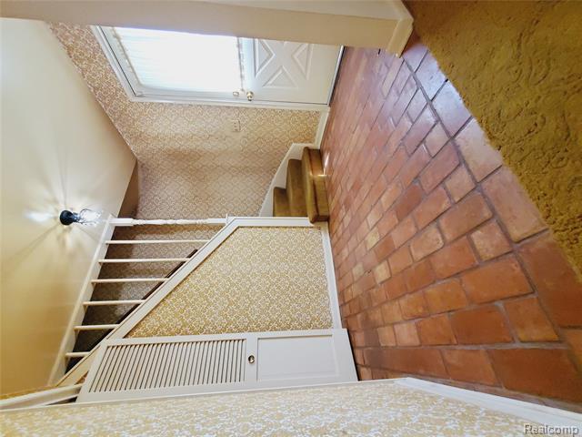 Builiding view ten for 8276 Appleway, Grand Blanc, MI. 48439