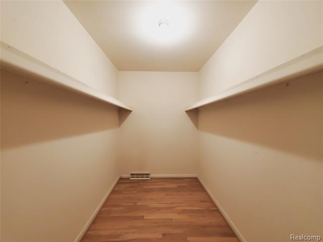 Builiding view thirty five for 8276 Appleway, Grand Blanc, MI. 48439