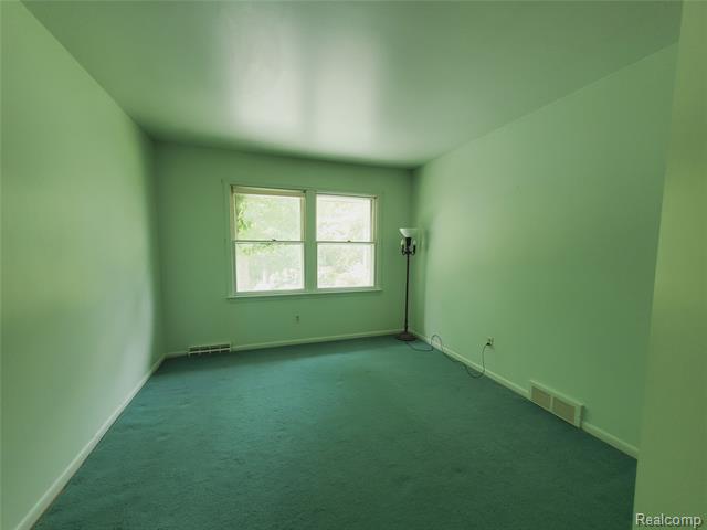 Builiding view thirty for 8276 Appleway, Grand Blanc, MI. 48439