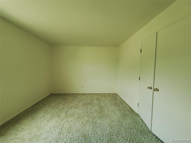 Builiding view twenty eight for 8276 Appleway, Grand Blanc, MI. 48439