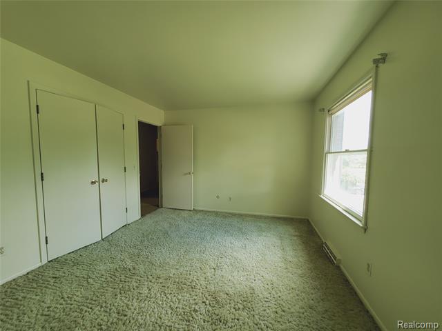 Builiding view twenty nine for 8276 Appleway, Grand Blanc, MI. 48439