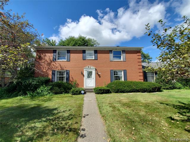 Builiding view two for 8276 Appleway, Grand Blanc, MI. 48439