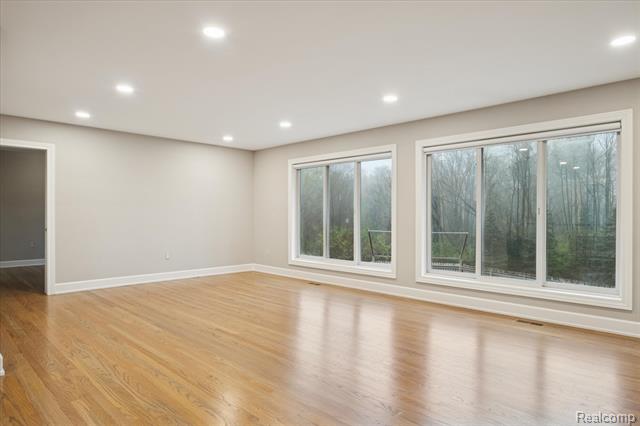 Builiding view six for 30609 Inkster, Franklin, MI. 48025