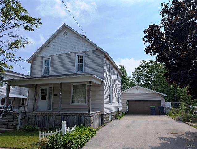 front view for 208 State Street, Bay City, Mi. 48706