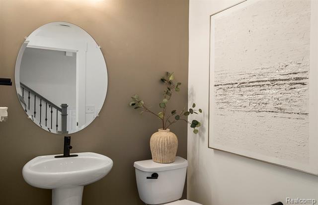 Builiding view eleven for 1777 Addison, Walled Lake, MI. 48390