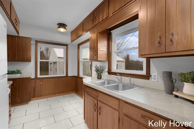 Builiding view four for 6185 Wing, Grand Rapids, MI. 49512