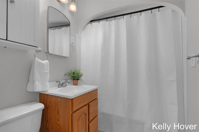 Builiding view thirteen for 6185 Wing, Grand Rapids, MI. 49512