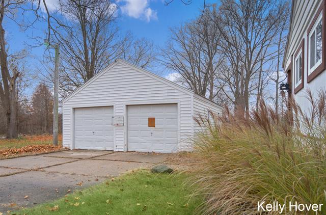 Builiding view twenty eight for 6185 Wing, Grand Rapids, MI. 49512