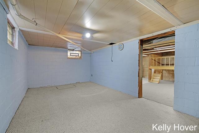 Builiding view twenty two for 6185 Wing, Grand Rapids, MI. 49512