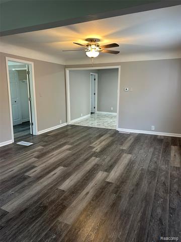 Builiding view twenty seven for 6161 River, Flushing, MI. 48433