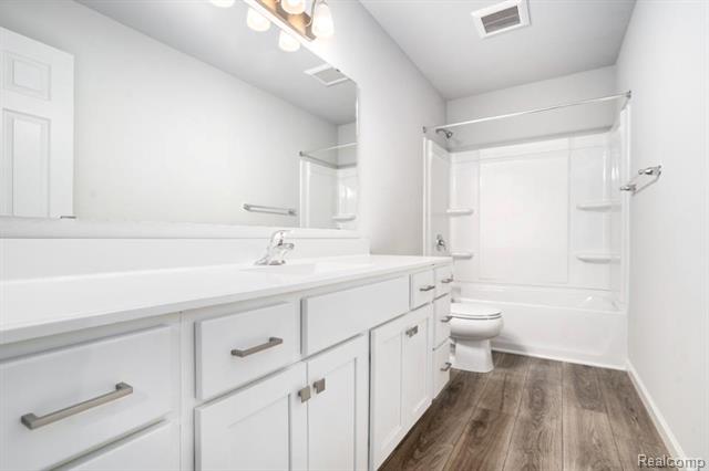 Builiding view twenty one for 8157 Moonlight Creek, Fowlerville, MI. 48836