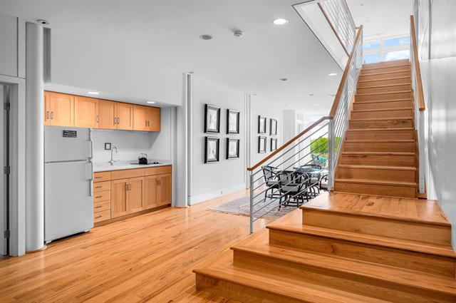 Builiding view fifty eight for 2721 Nelson, Traverse City, MI. 49686