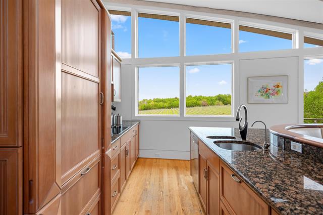 Builiding view forty four for 2721 Nelson, Traverse City, MI. 49686