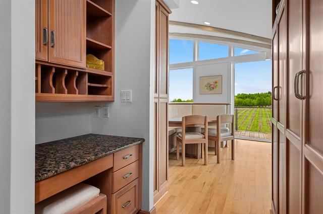 Builiding view forty nine for 2721 Nelson, Traverse City, MI. 49686