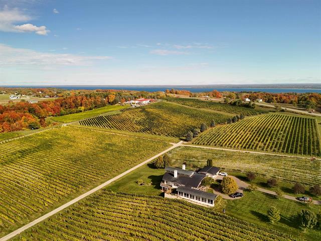 Builiding view one for 2721 Nelson, Traverse City, MI. 49686