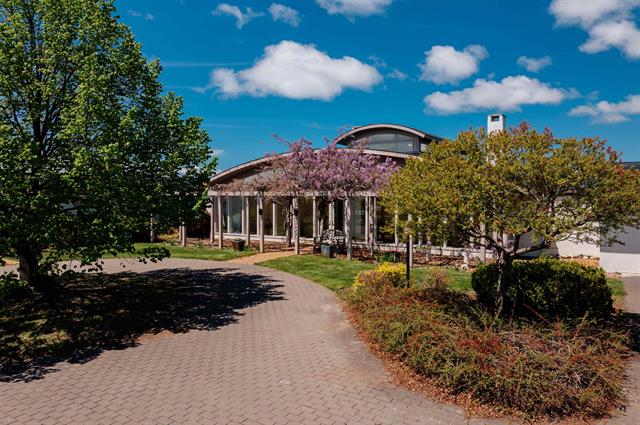 Builiding view seventy for 2721 Nelson, Traverse City, MI. 49686