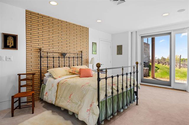 Builiding view sixty eight for 2721 Nelson, Traverse City, MI. 49686