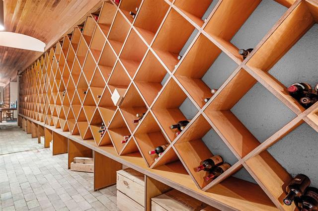 Builiding view sixty six for 2721 Nelson, Traverse City, MI. 49686